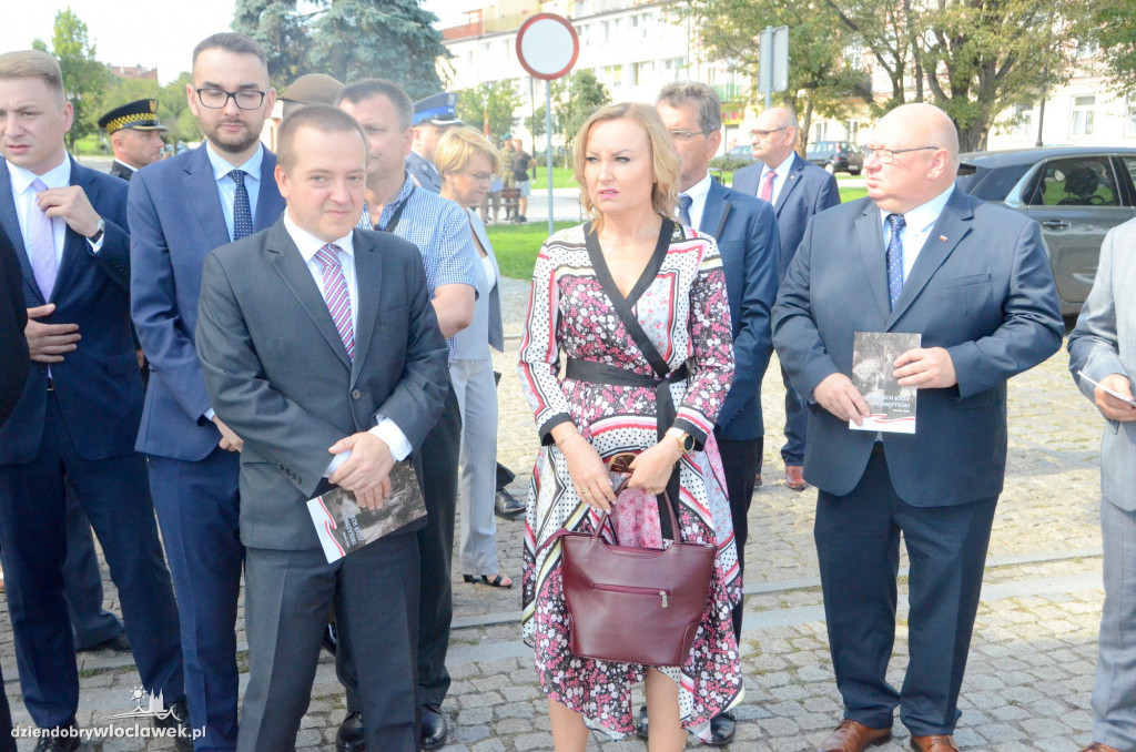 Odsłonięcie Alei Zasłużonych dla Włocławka