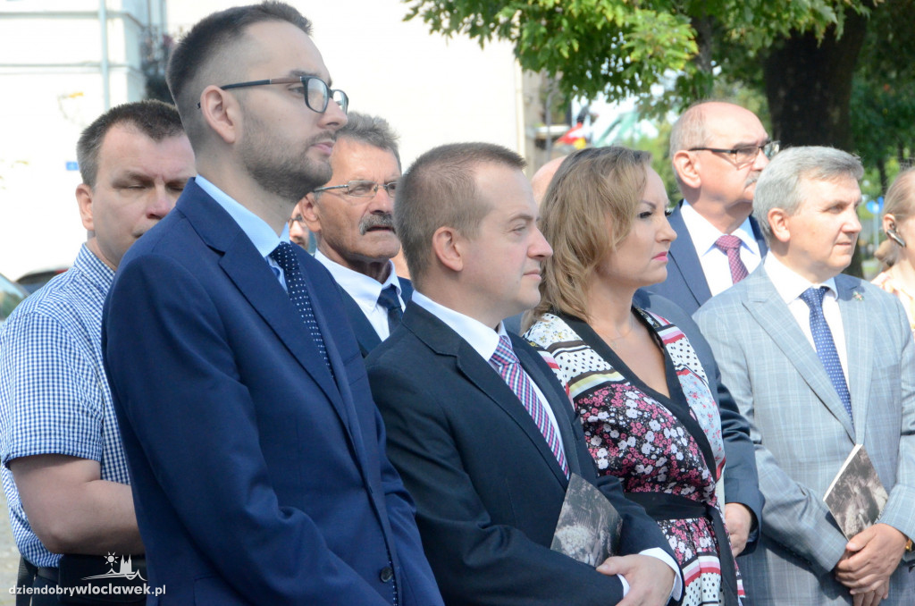 Odsłonięcie Alei Zasłużonych dla Włocławka