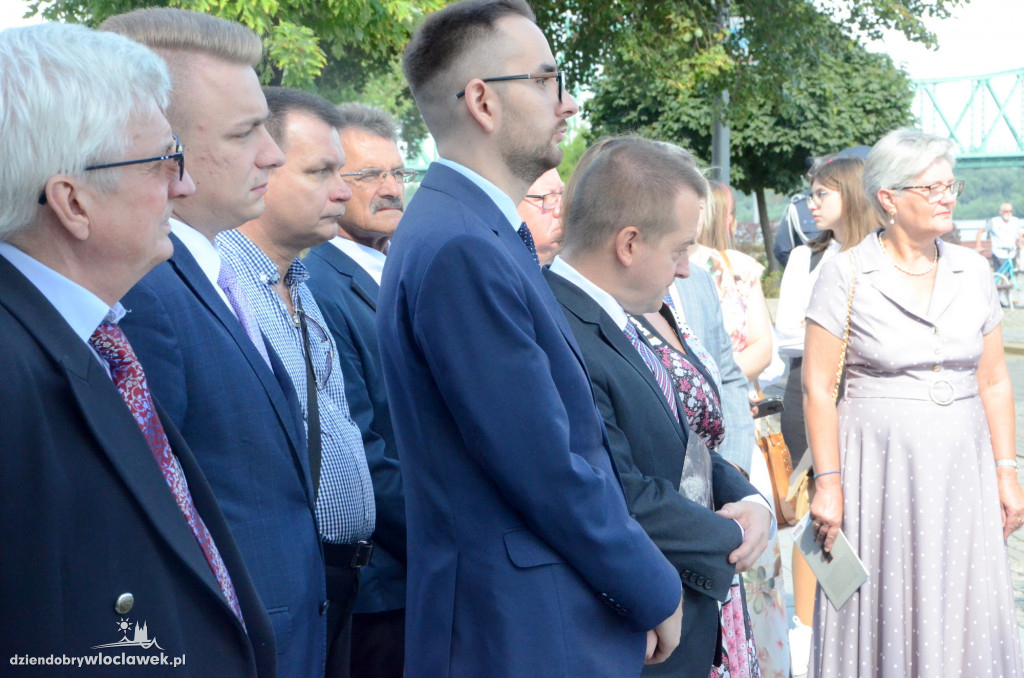 Odsłonięcie Alei Zasłużonych dla Włocławka