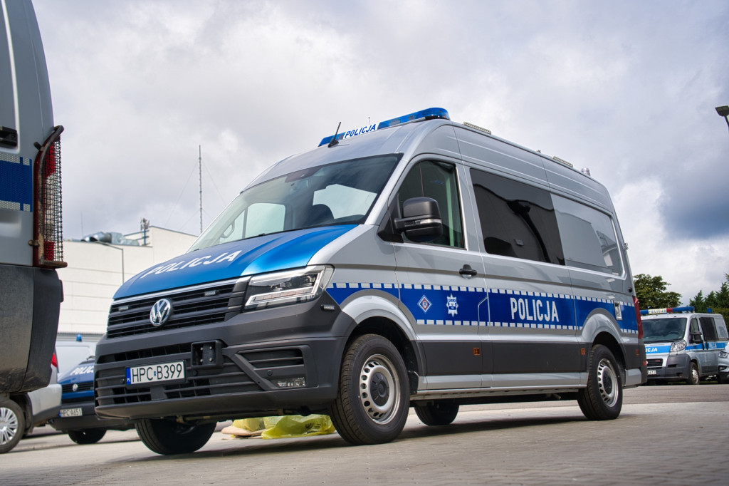 Nowy specjalistyczny radiowóz dla policji