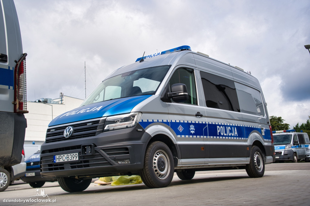 Nowy specjalistyczny radiowóz dla policji