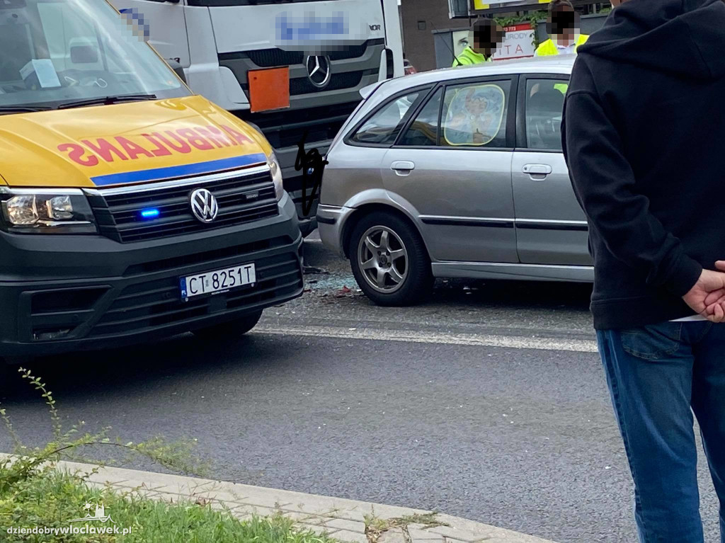 Zderzenie czterech aut na ul. Okrzei