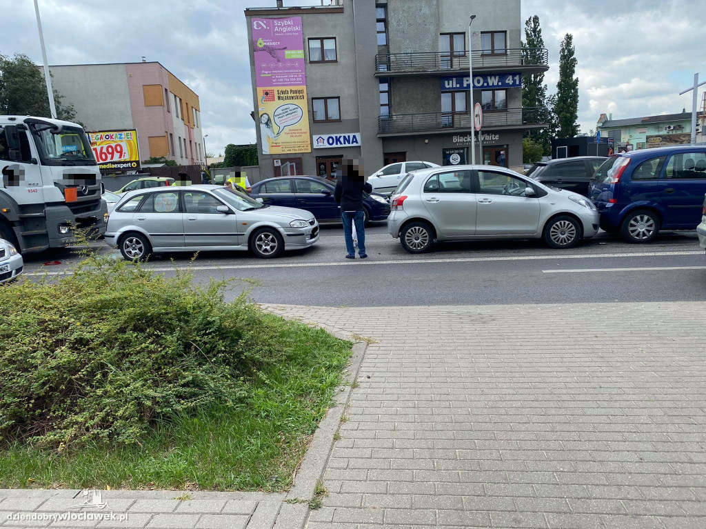 Zderzenie czterech aut na ul. Okrzei