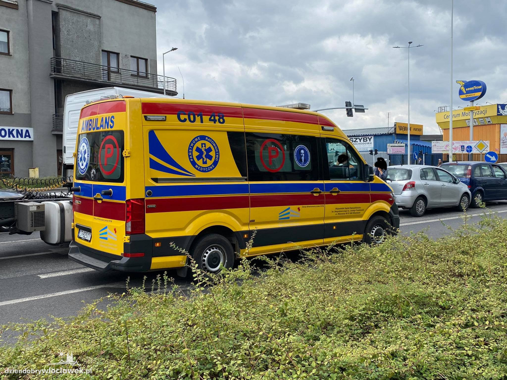 Zderzenie czterech aut na ul. Okrzei