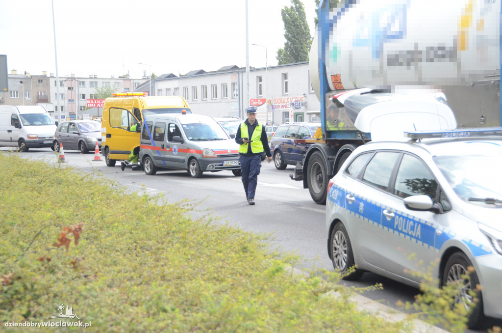Zderzenie czterech aut na ul. Okrzei