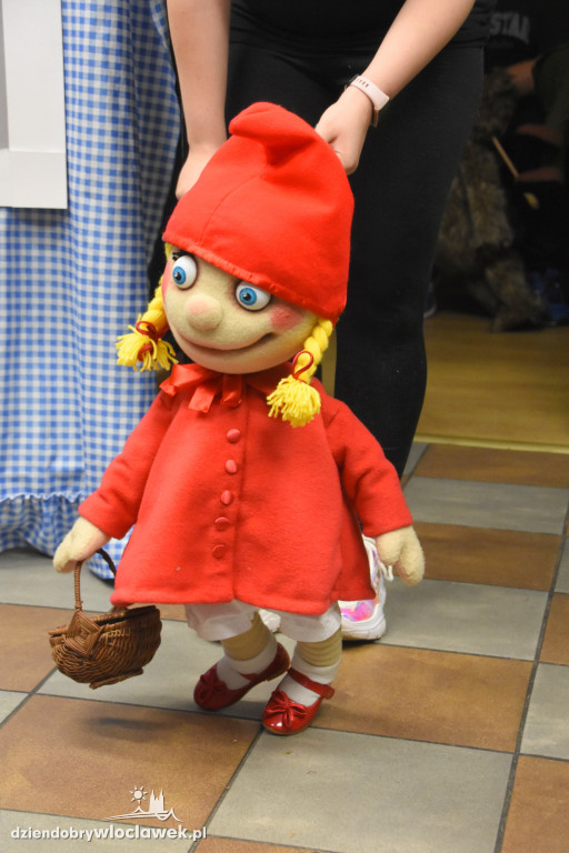 Czerwony Kapturek w Kawiarni Obywatelskiej