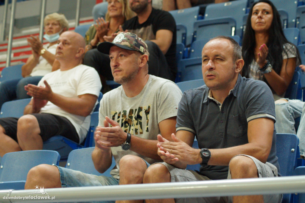 Kibice na meczu Anwil vs Arka