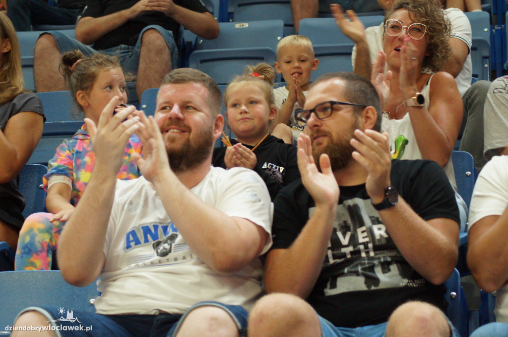 Kibice na meczu Anwil vs Arka