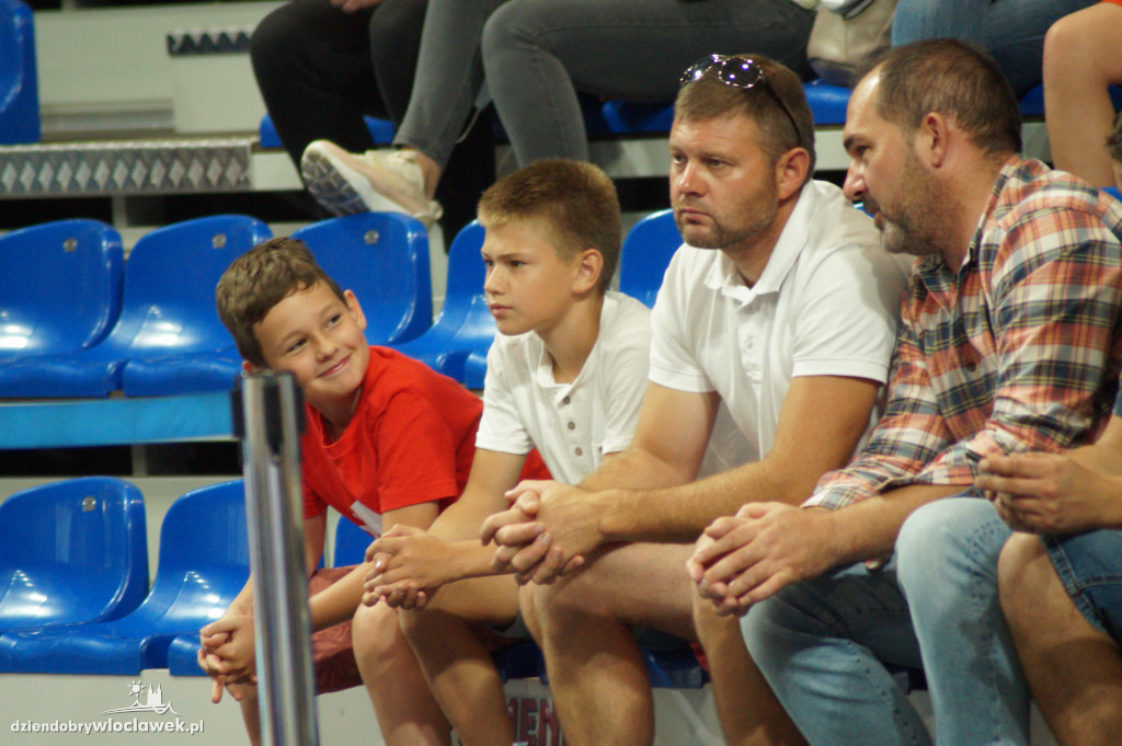 Kibice na meczu Anwil vs Arka