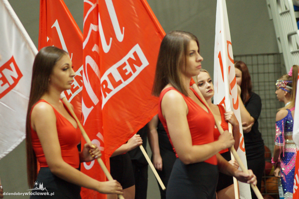 Cheerleaderki na meczu Anwil vs Asseco