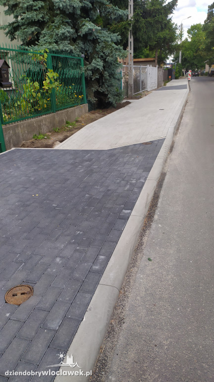 Na ulicy Dojazdowej powstaje chodnik