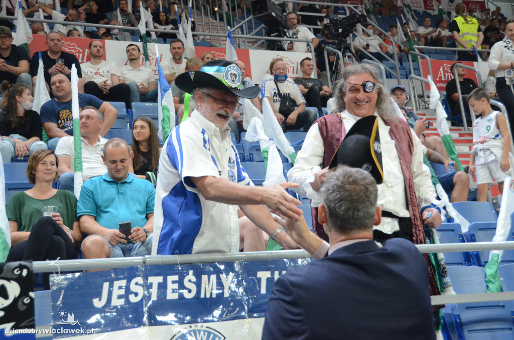 Kibice na Anwil Basketball Cup