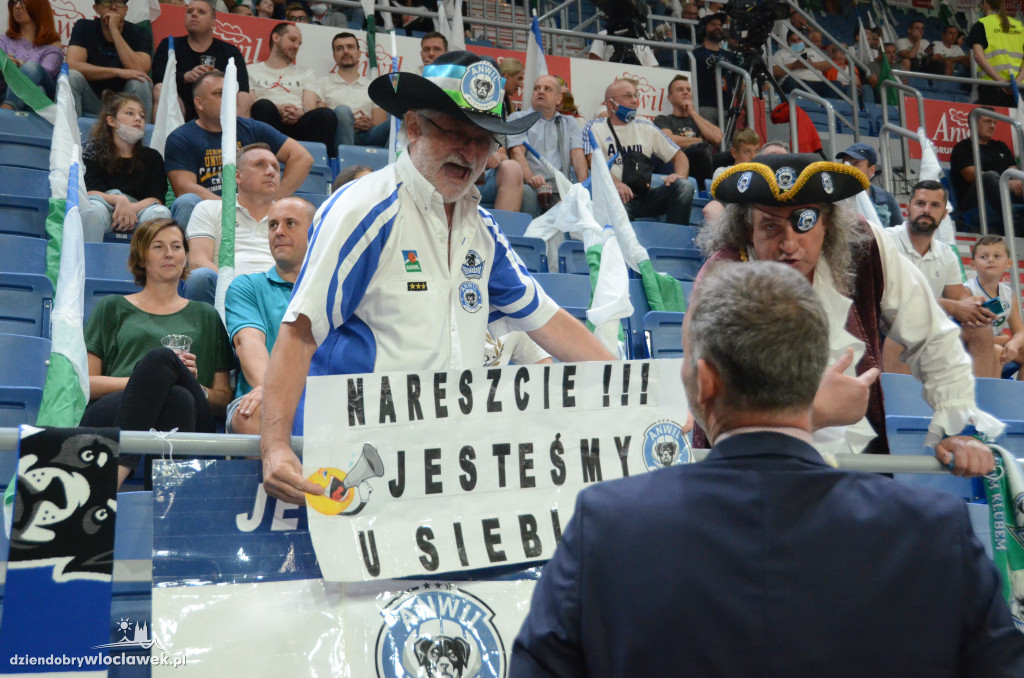 Kibice na Anwil Basketball Cup