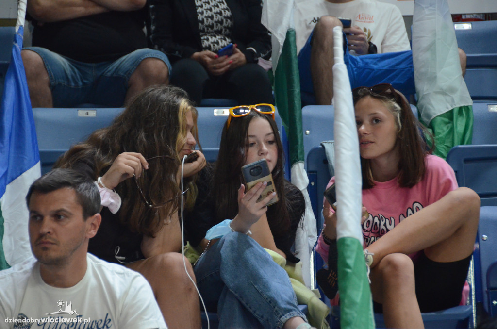 Kibice na Anwil Basketball Cup