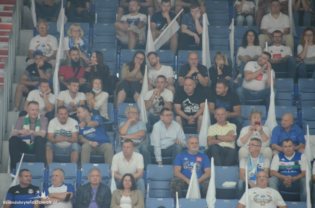 Kibice na Anwil Basketball Cup