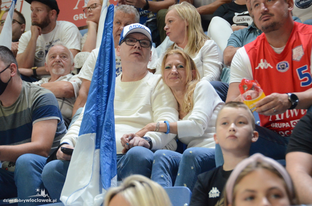 Kibice na Anwil Basketball Cup