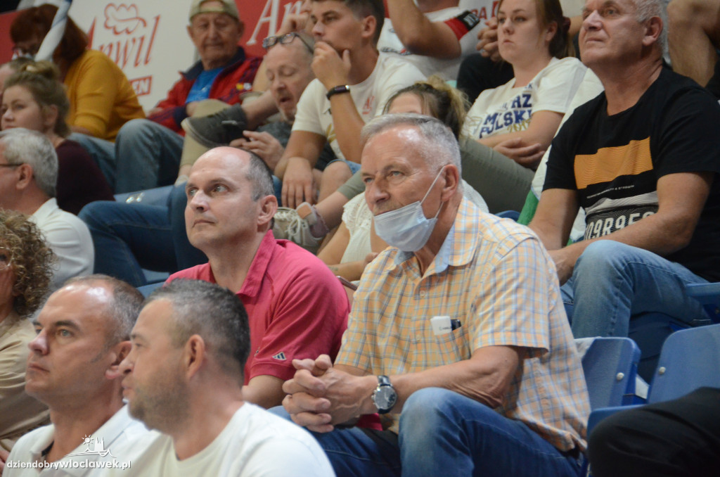 Kibice na Anwil Basketball Cup