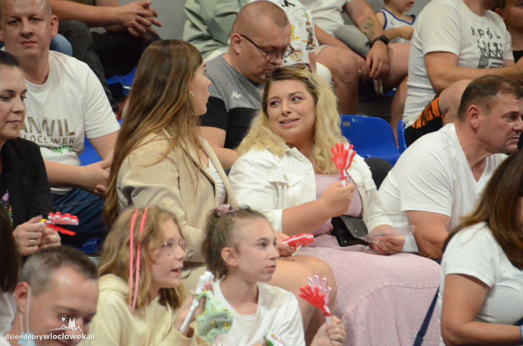 Kibice na Anwil Basketball Cup