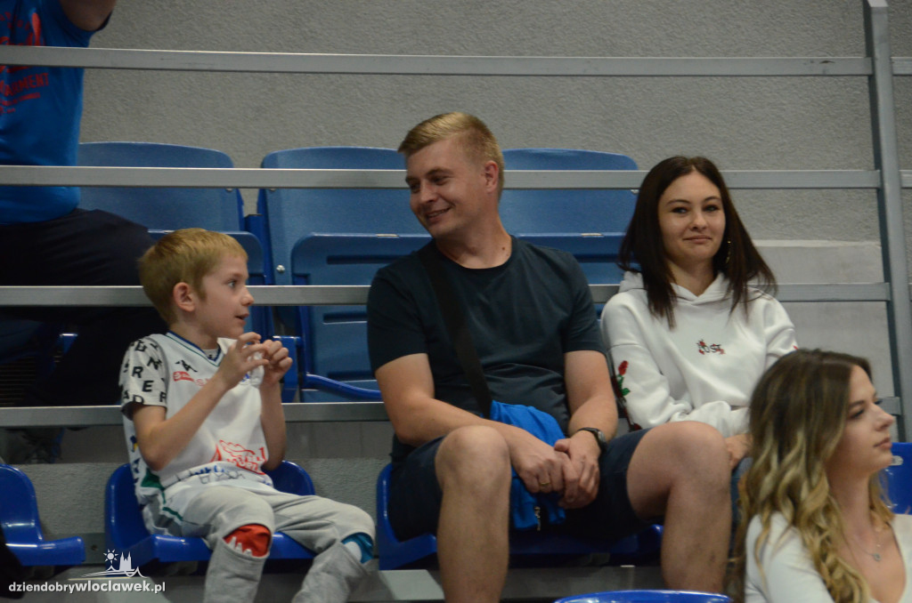 Kibice na Anwil Basketball Cup