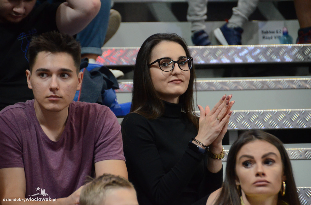 Kibice na Anwil Basketball Cup