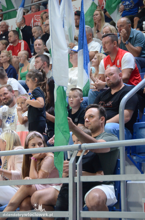 Kibice na Anwil Basketball Cup