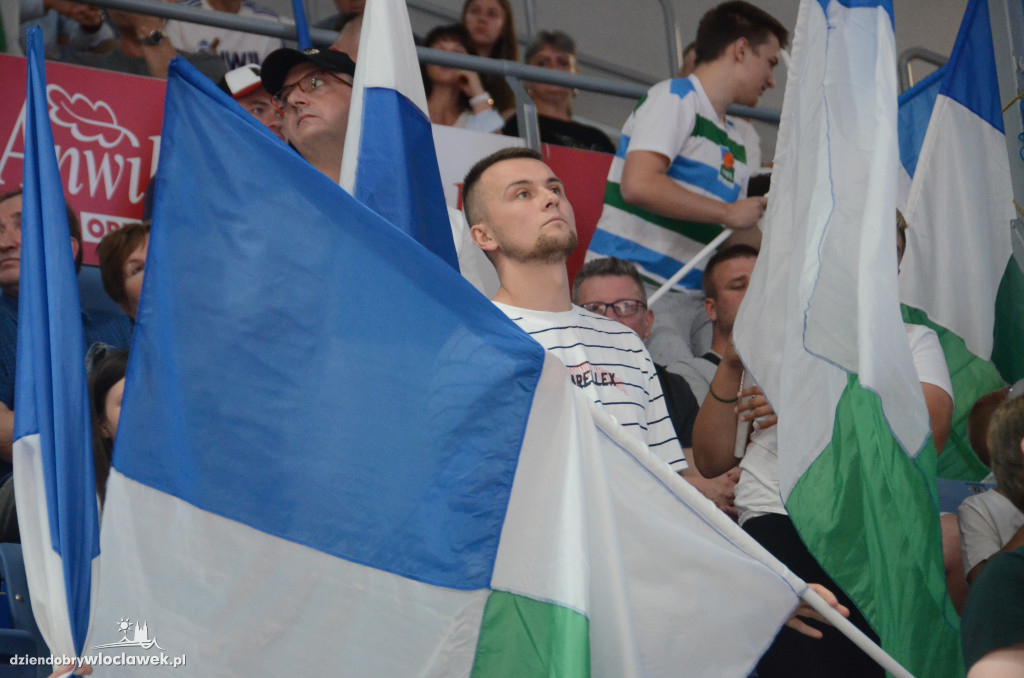 Kibice na Anwil Basketball Cup