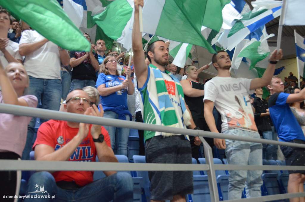 Kibice na Anwil Basketball Cup