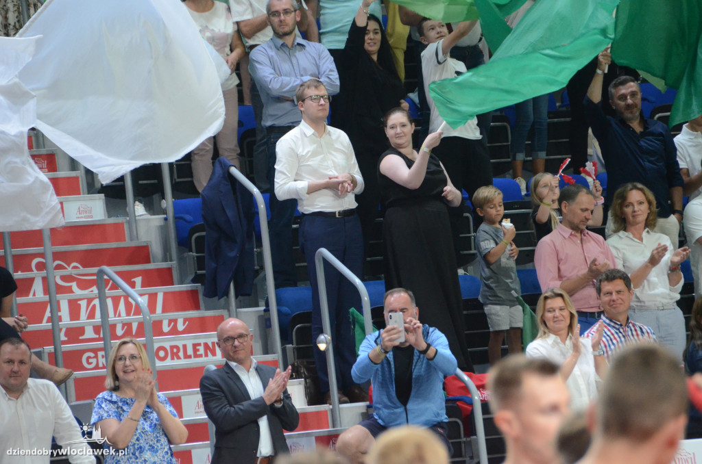 Kibice na Anwil Basketball Cup