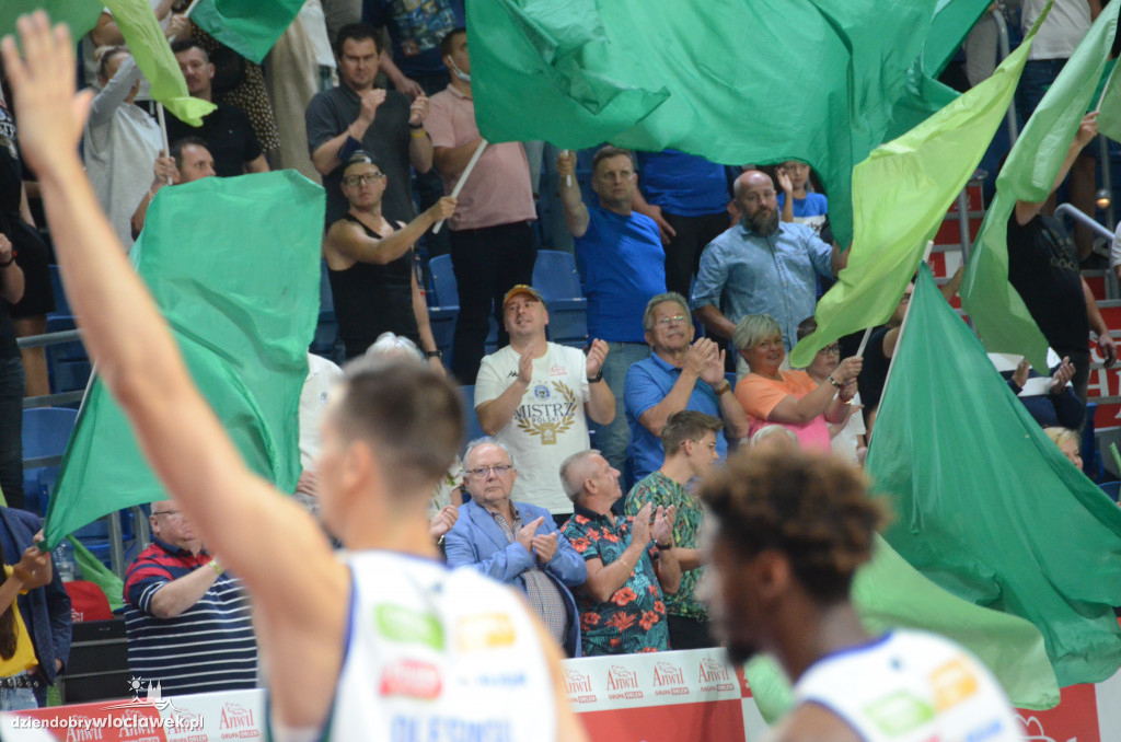 Kibice na Anwil Basketball Cup