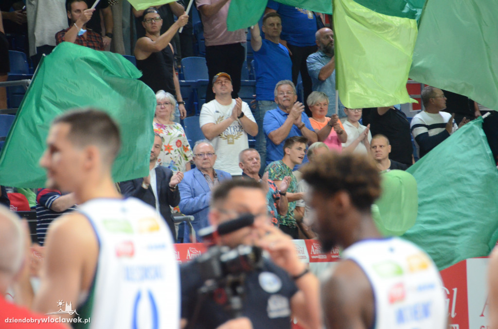 Kibice na Anwil Basketball Cup