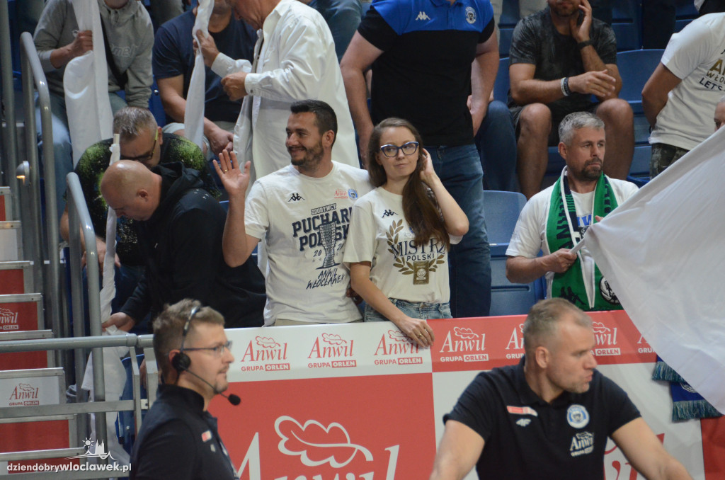 Kibice na Anwil Basketball Cup