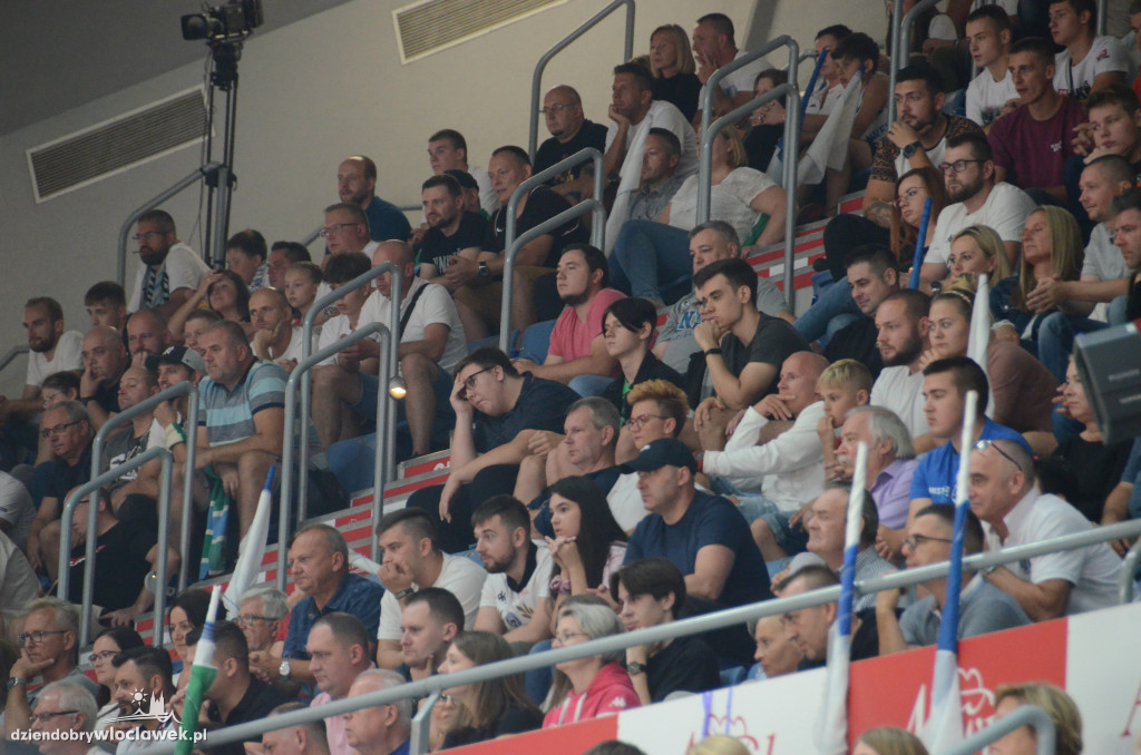 Kibice na Anwil Basketball Cup