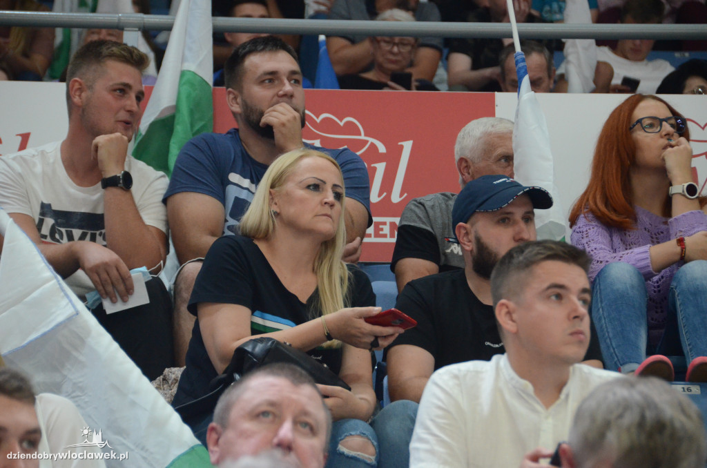 Kibice na Anwil Basketball Cup