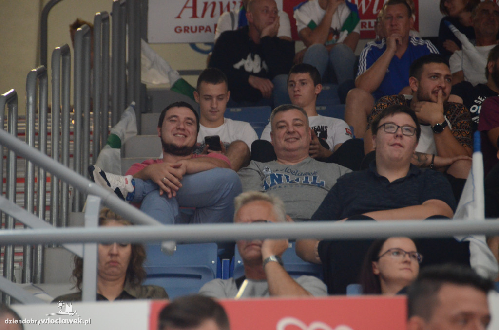 Kibice na Anwil Basketball Cup