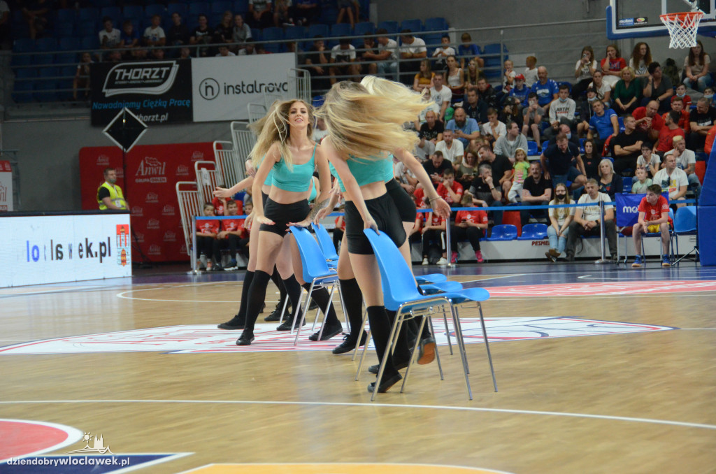 Cheerleaderki na Anwil Basketball Cup