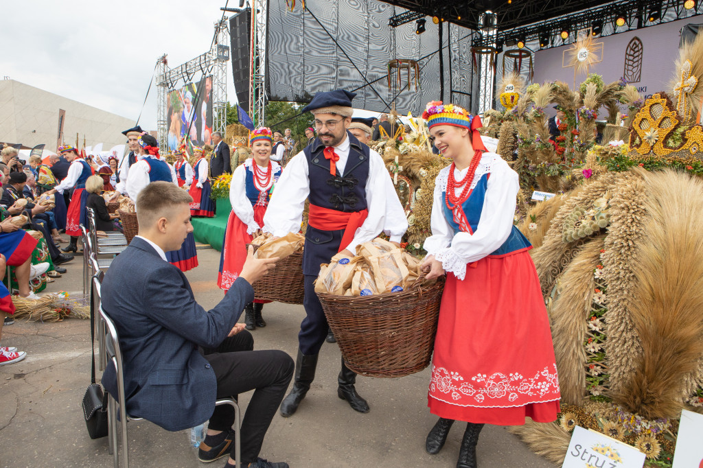 Władze Włocławka na dożynkach wojewódzkich