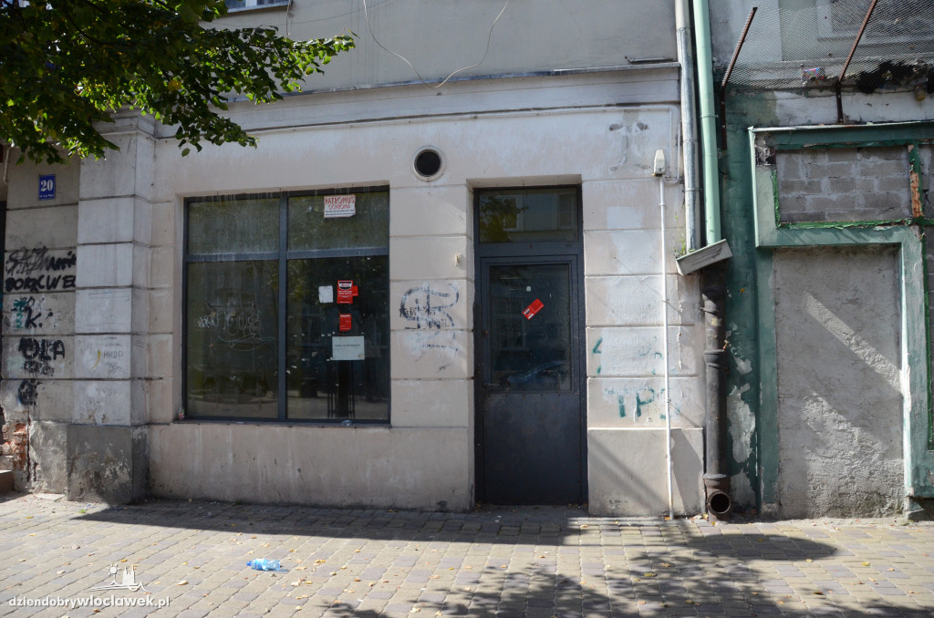 Ulica 3 Maja świeci pustkami?
