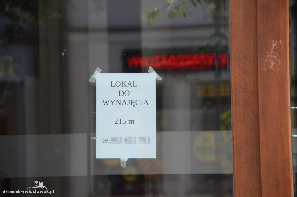 Ulica 3 Maja świeci pustkami?