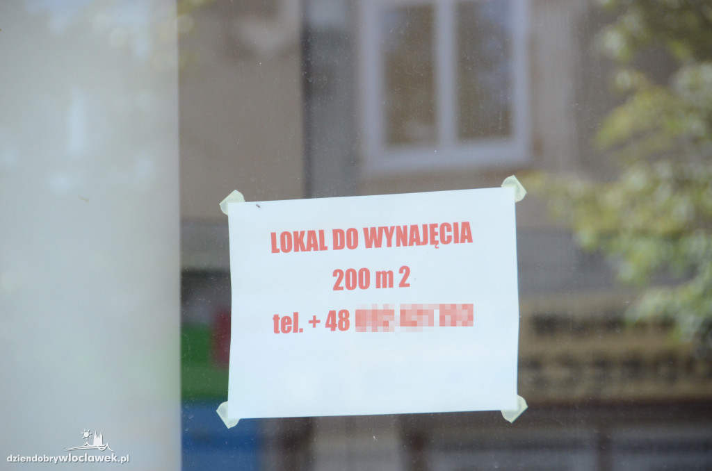Ulica 3 Maja świeci pustkami?