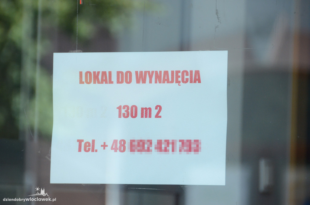 Ulica 3 Maja świeci pustkami?