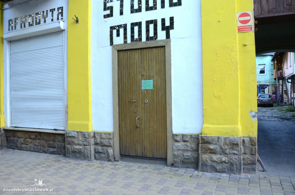 Ulica 3 Maja świeci pustkami?