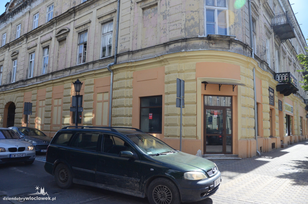 Ulica 3 Maja świeci pustkami?