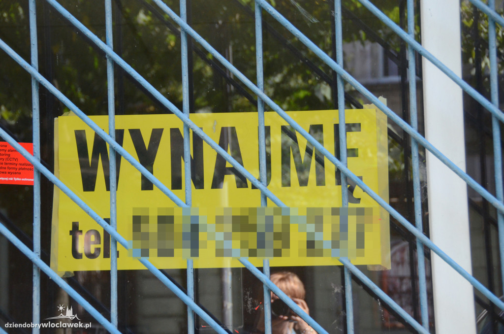 Ulica 3 Maja świeci pustkami?