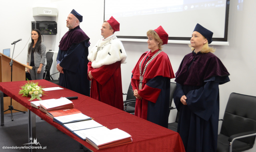 Uroczystości rozdania dyplomów absolwentom PUZ