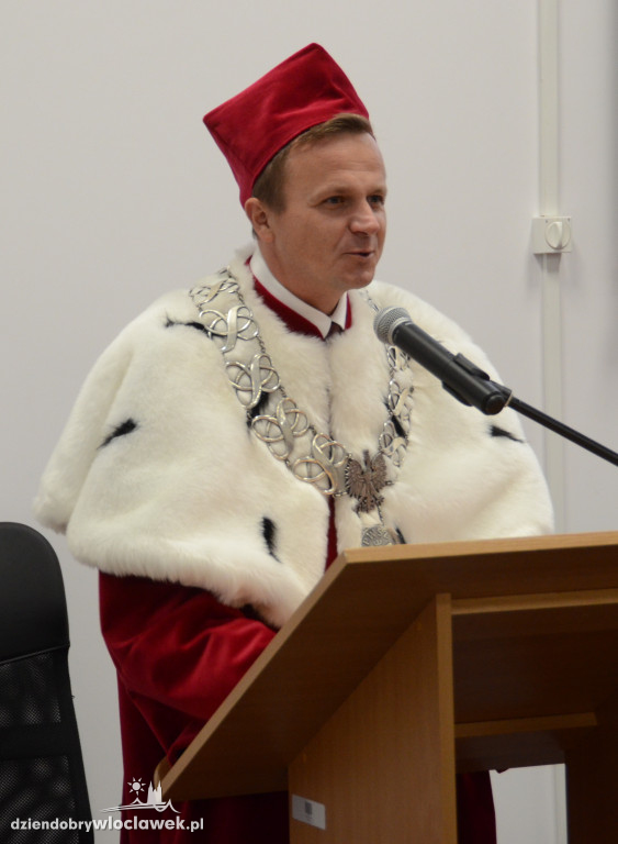 Uroczystości rozdania dyplomów absolwentom PUZ