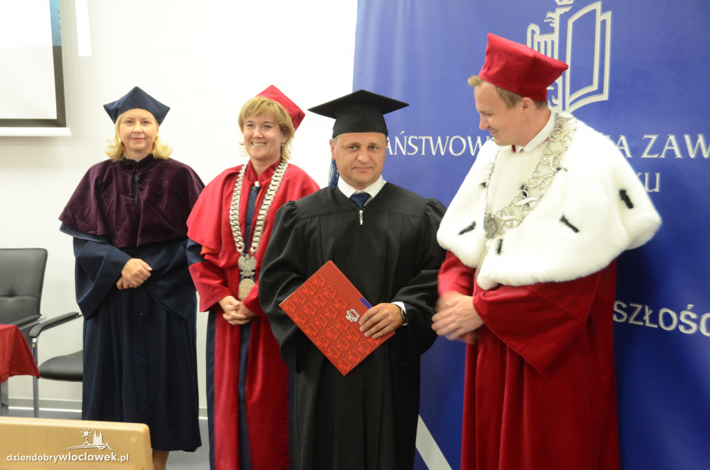 Uroczystości rozdania dyplomów absolwentom PUZ