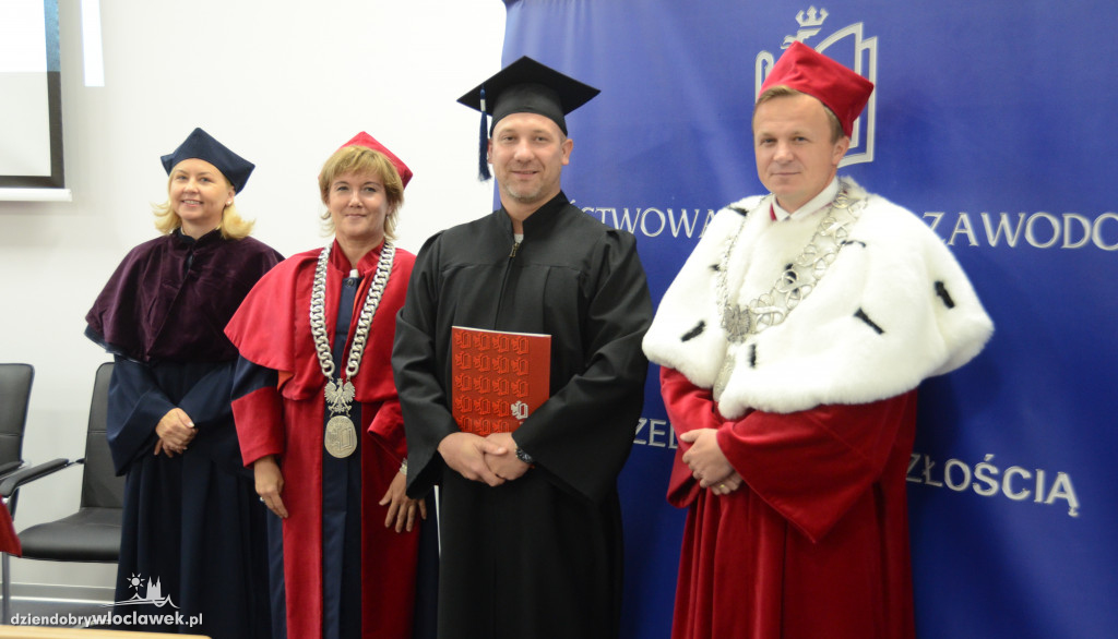 Uroczystości rozdania dyplomów absolwentom PUZ