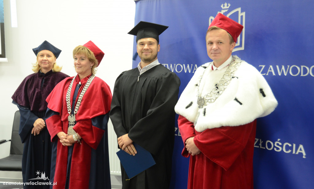 Uroczystości rozdania dyplomów absolwentom PUZ