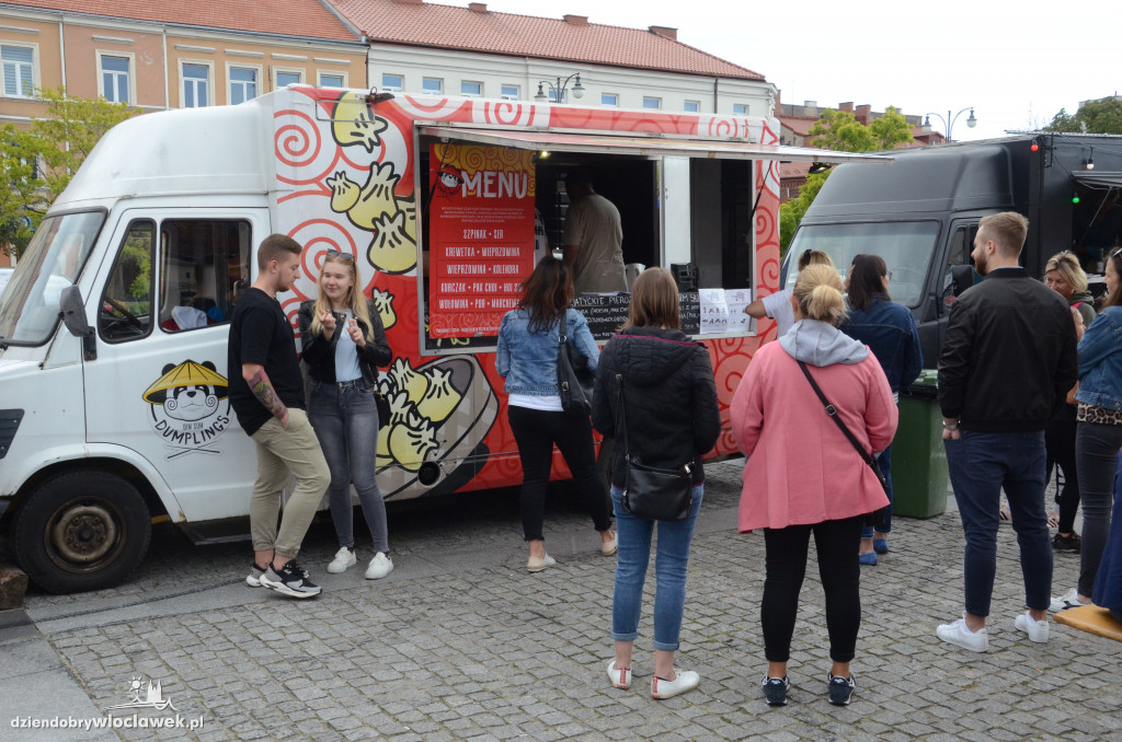 Food trucki opanowały Zielony Rynek