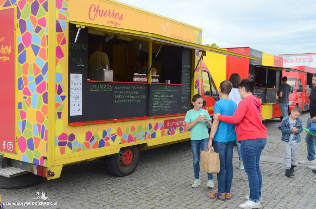 Food trucki opanowały Zielony Rynek